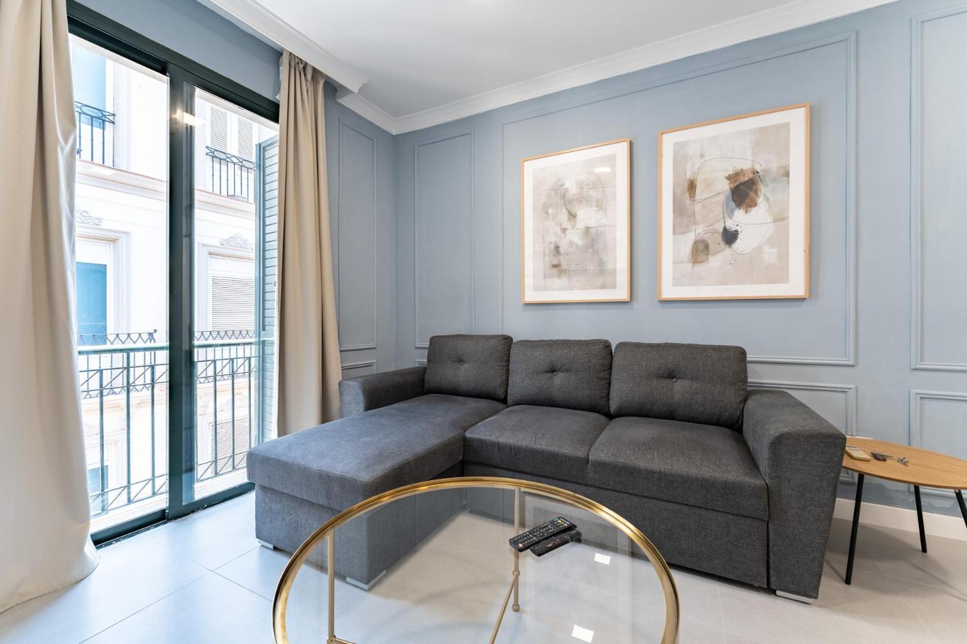 Bhost - Cinteria * Malaga